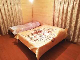 Гостевой дом Гостевой дом Олимп Пицунда Трехместный номер «Комфорт» с душем-14