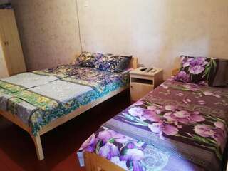 Гостевой дом Гостевой дом Олимп Пицунда Трехместный номер «Комфорт» с душем-25